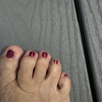 Lavish Nails & Spa - Gel pedicure and not ONE smudge. - Nail Salons Near Me - Peabody, Massachusetts