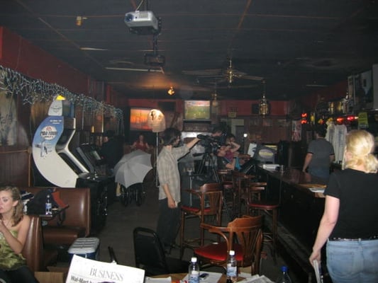 Alex's Tavern by null