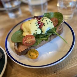 The Union Kitchen - Salmon Benedict