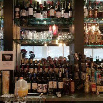 Park Tavern - Half of the bar - American Near Me - Severna Park, Maryland