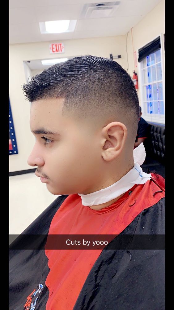 D Sargeant Barber Shop Logo