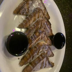 Plush Bar and Grill - French toast with vanilla cream sauce