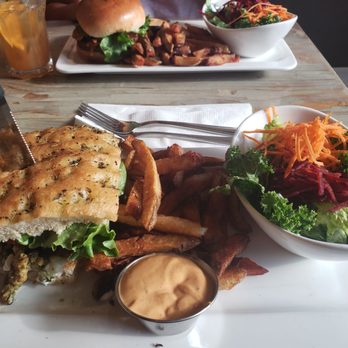 MeeT on Main - Pesto "chicken" sammy, Meet burger - Comfort Food Near Me - Vancouver, British Columbia