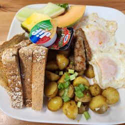 Phat Tony's Bistro & Cafe - Believe it or not, this breakfast is under $10.00 at Phat Tony's in 2026!