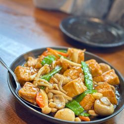 Assorted mushrooms with tofu