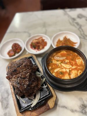 Ho Soon Yi Restaurant by null