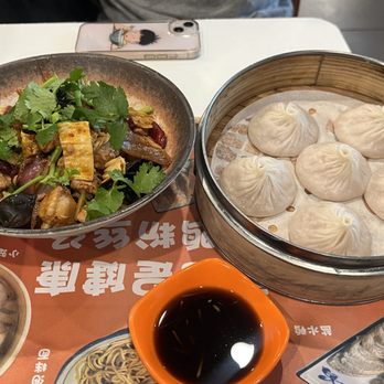 Yozi - 8th Ave - Shanghainese Near Me - Brooklyn, New York