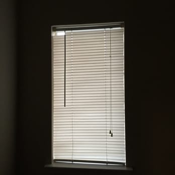 Timberlakes at Atascocita - See-through broken cheap plastic blinds... - Apartments Near Me - Humble, Texas