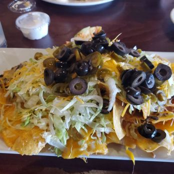 No Frill Bar and Grill - Nachos - Wine Bars Near Me - Virginia Beach, Virginia