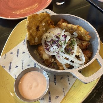 La Famosa - Crispy pork belly with tostones - Puerto Rican Near Me - Washington, DC, District of Columbia La Famosa - Crispy pork belly with tostones - Puerto Rican Near Me - Washington, DC, District of Columbia