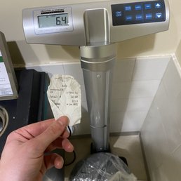 Receipt of $30 (10 pounds worth of clothes based on pricing). Actual weight on scale screen. Receipt of $30 (10 pounds worth of clothes based on pricing). Actual weight on scale screen.