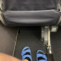 American Airlines - Emergency Exit row 14 Airbus 319