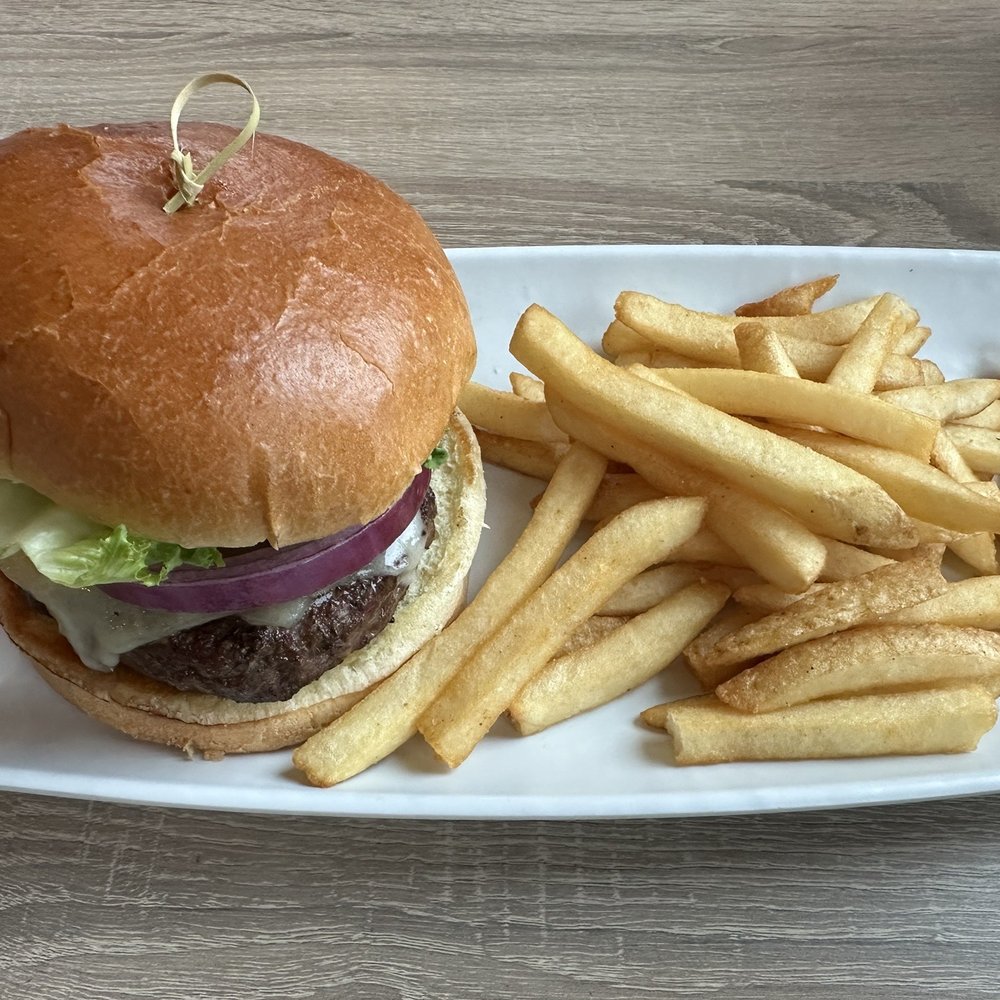 Cheeseburger with fries Cheeseburger with fries