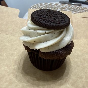 Jenn's Cupcakes and Parties - Oreo - Cupcakes Near Me Jenn's Cupcakes and Parties - Oreo - Cupcakes Near Me