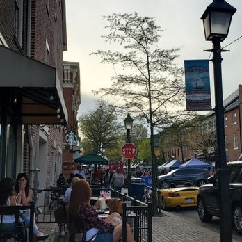 Mai Thai - Sidewalk seating - Thai Near Me - Alexandria, Virginia Mai Thai - Sidewalk seating - Thai Near Me - Alexandria, Virginia