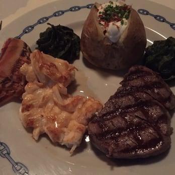 Lorenzillo's - Lobster and steak - Seafood Near Me - Cancún, ROO Lorenzillo's - Lobster and steak - Seafood Near Me - Cancún, ROO
