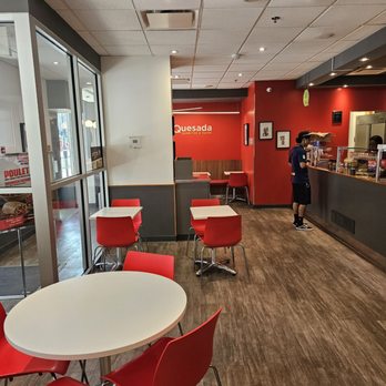 Quesada Burritos & Tacos - Interior, clean and contemporary - Mexican Near Me - Montreal, Quebec Quesada Burritos & Tacos - Interior, clean and contemporary - Mexican Near Me - Montreal, Quebec