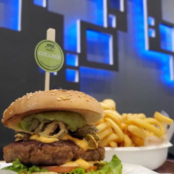 Yonge Burger - Burgers Near Me - North York, Ontario