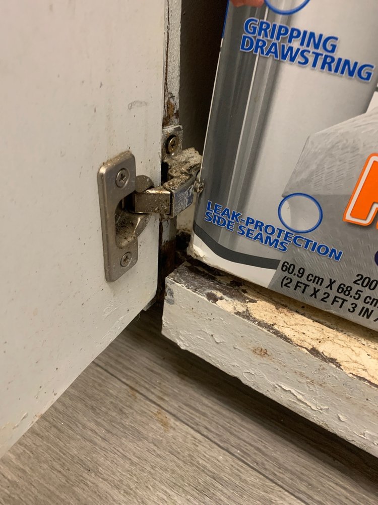 ALPINE VILLAGE APARTMENT HOMES Updated October 2024 37 Photos & 21