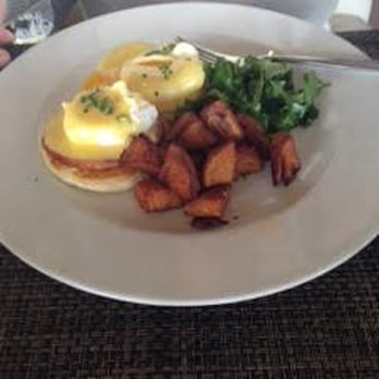 BALEENkitchen - Eggs Benedict at Baleen. - Seafood Near Me - Redondo Beach, California