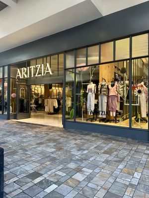 Ala Moana Center by null