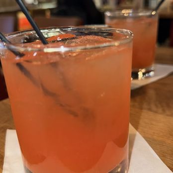 Lou Malnati's Pizzeria - A Paloma? - Pizza Near Me - Chicago, Illinois