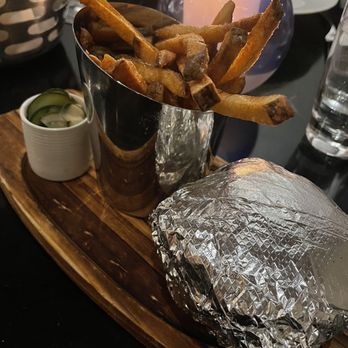 Maison Margaux - Oui Burger - Bars Near Me - Minneapolis, Minnesota