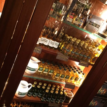 The Distillery Store - Local Irish whiskey's - Cocktail Bars Near Me - Dublin, D