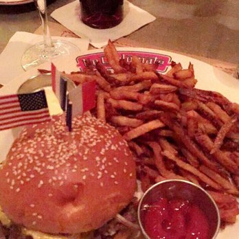 Le Diplomate - Brasseries Near Me - Washington, DC, District of Columbia