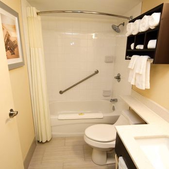Quality Inn & Suites - Hotels Near Me - Bathurst, New Brunswick