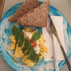 Heapinest - Scrambled egg with avocado
