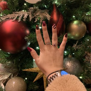 Levue Nails & Spa - Christmas acrylic nails by Levue Nails BELLEVUE - Nail Salons Near Me - Bellevue, Washington Levue Nails & Spa - Christmas acrylic nails by Levue Nails BELLEVUE - Nail Salons Near Me - Bellevue, Washington