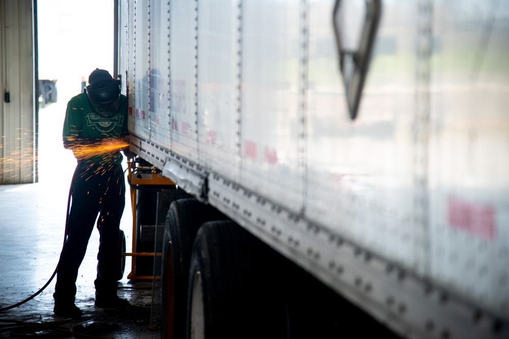 EASTERN TRUCK & TRAILER Updated September 2024 1120 Lima Ave