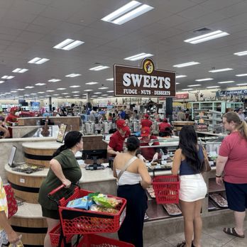 Buc-ee’s - Gas Stations Near Me - Goodyear, Arizona Buc-ee’s - Gas Stations Near Me - Goodyear, Arizona