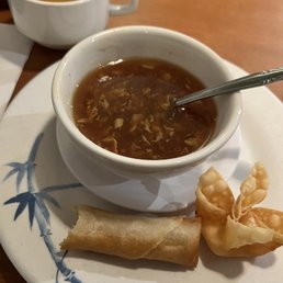 Hot and sour soup, spring roll and crab Rangoon