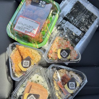 Don Quijote - Onigiri and chicken karaage. - International Grocery Near Me - Honolulu, Hawaii