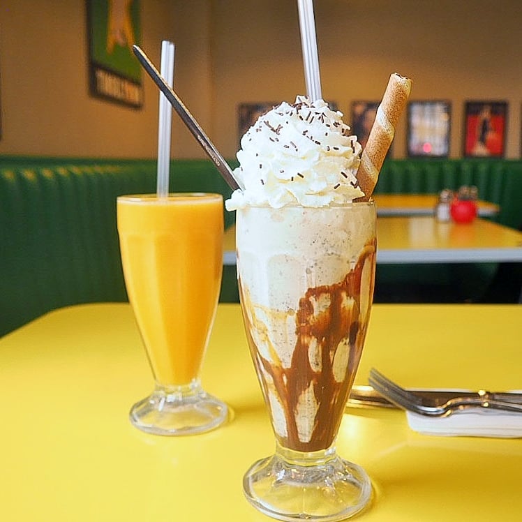 TINSELTOWN GANTS HILL 11 Reviews 1 Woodford Avenue, Ilford, London