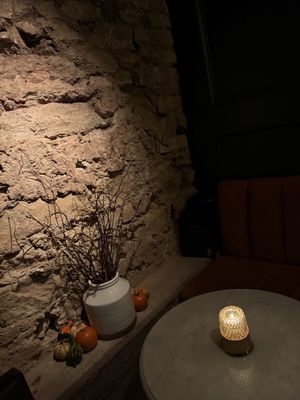 Kinfolk Lounge & Library by null