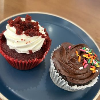 Marigold Bakeshop - Red Velvet & Chocolate Cupcake - Bakeries Near Me - Los Angeles, California