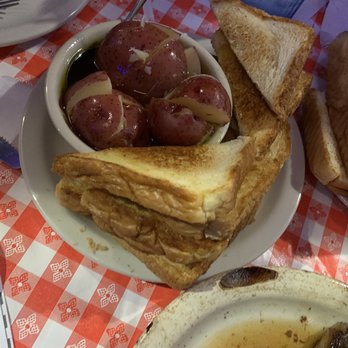 Doe's Eat Place - Steakhouses Near Me - Little Rock, Arkansas