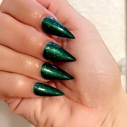 Modern Nail - Love color and shape