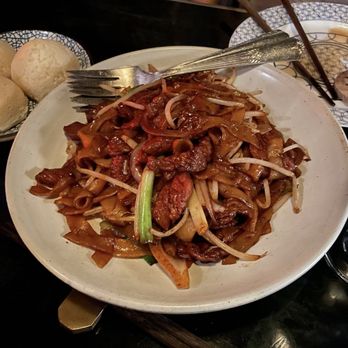 Mott 32 - Wok Fried Noodles with Beef -- so flavorful - Chinese Near Me - Las Vegas, Nevada Mott 32 - Wok Fried Noodles with Beef -- so flavorful - Chinese Near Me - Las Vegas, Nevada