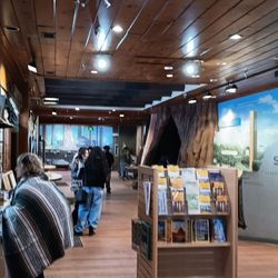 Giant Forest Museum - Museum and gift shop