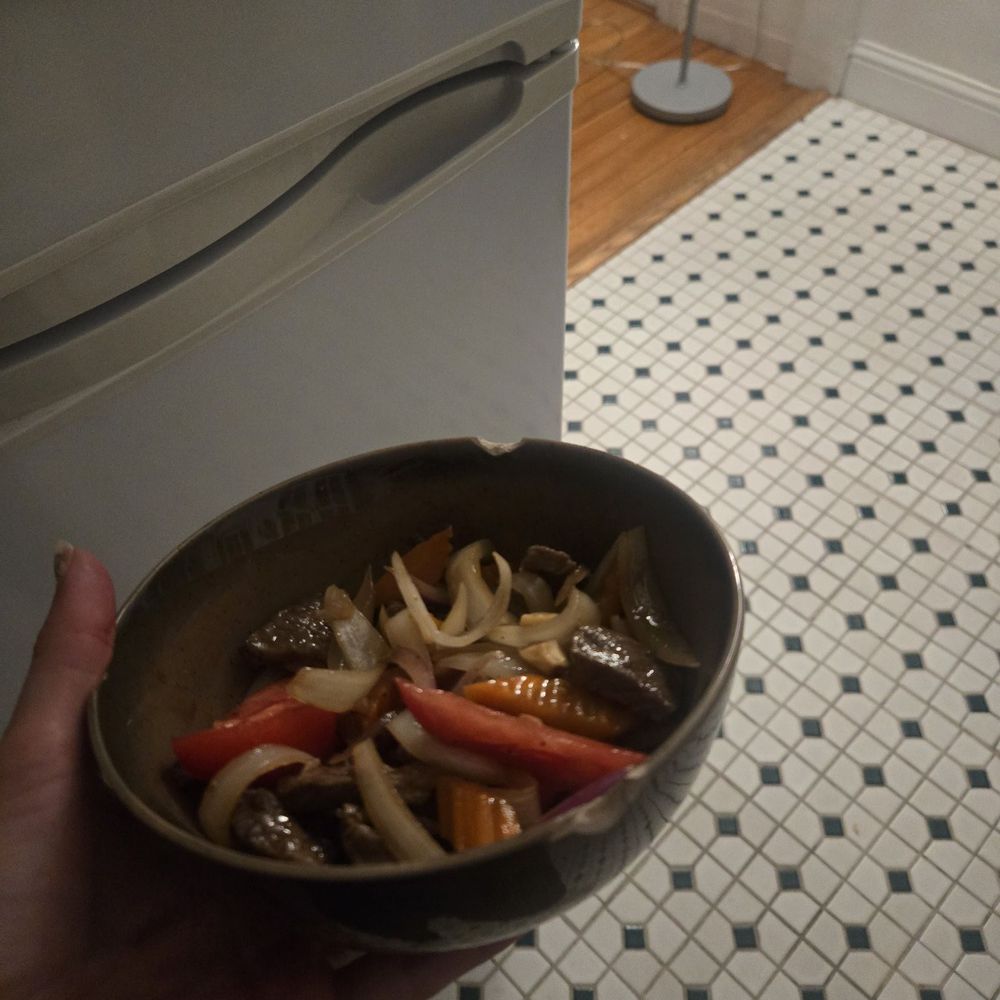 Asya - Beef entre only fills up 1/2 of a regular bowl. - Japanese Near Me - Redwood City, California Asya - Beef entre only fills up 1/2 of a regular bowl. - Japanese Near Me - Redwood City, California