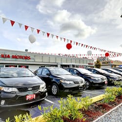 Kia Richmond - KIA Richmond is located right at the corner of Minoru & Lansdowne in Richmond.