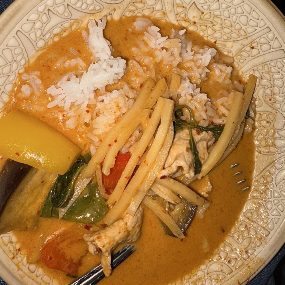 Alice Mama Thai Cafe - Red Curry - Thai Near Me - Gulf Breeze, Florida