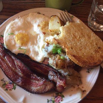 Old Place - Bacon, eggs and toast with potatos - American Near Me - Cornell, California Old Place - Bacon, eggs and toast with potatos - American Near Me - Cornell, California