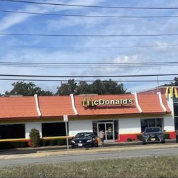 Exterior photo of McDonald's - Hicksville, New York Exterior photo of McDonald's - Hicksville, New York