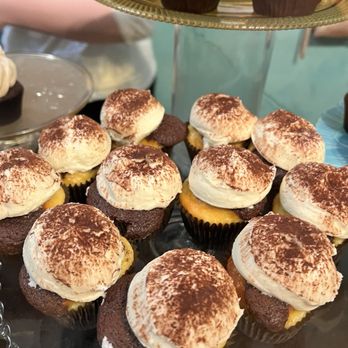 Lavender Moon Cupcakery - Bakeries Near Me - Alexandria, Virginia Lavender Moon Cupcakery - Bakeries Near Me - Alexandria, Virginia