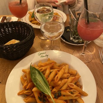 Gemini Family - Italian Near Me - Paris, 01